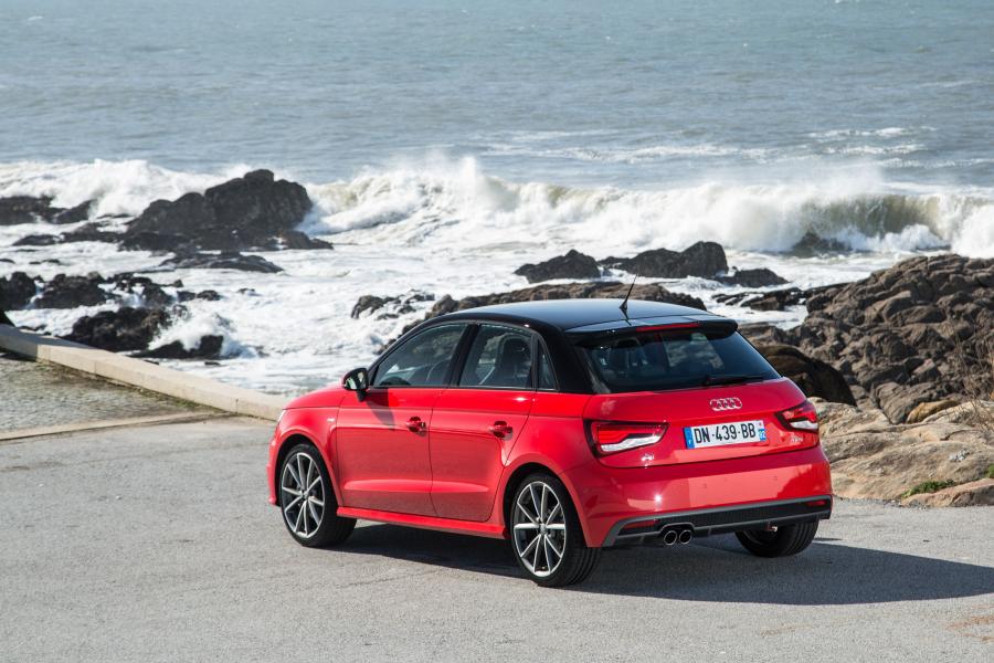  Audi A1 Sportback TFSI S-Line (8X) 2014 года  (WW) (фото 16 из 30)